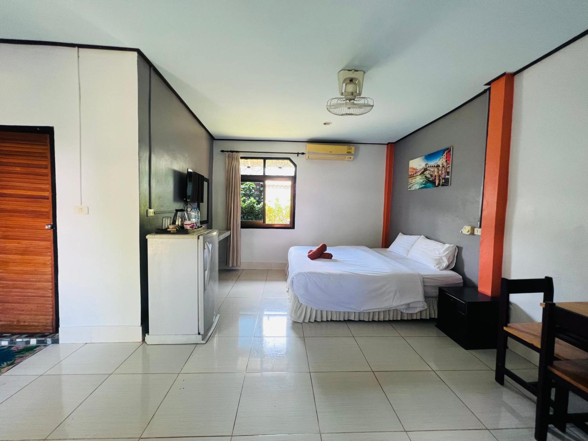Prukrom Lanta Guesthouse Koh Lanta Luaran gambar