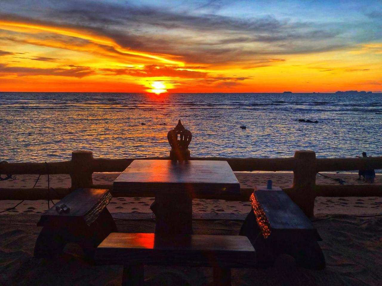 Prukrom Lanta Guesthouse Koh Lanta Luaran gambar
