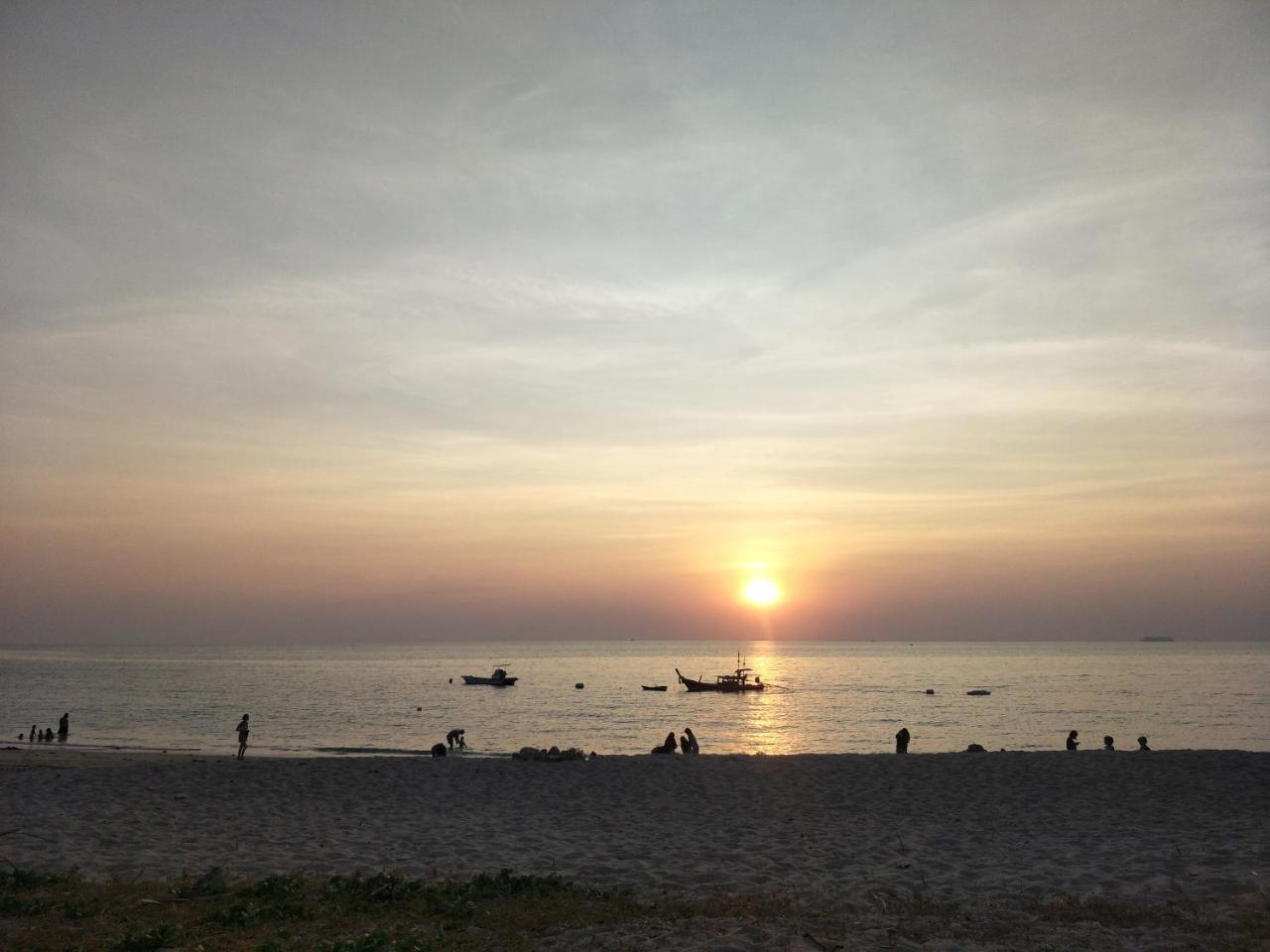 Prukrom Lanta Guesthouse Koh Lanta Luaran gambar